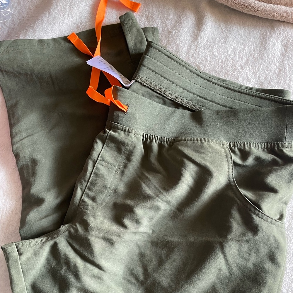 Figs size XXL lightly worn (I think once)regular length.